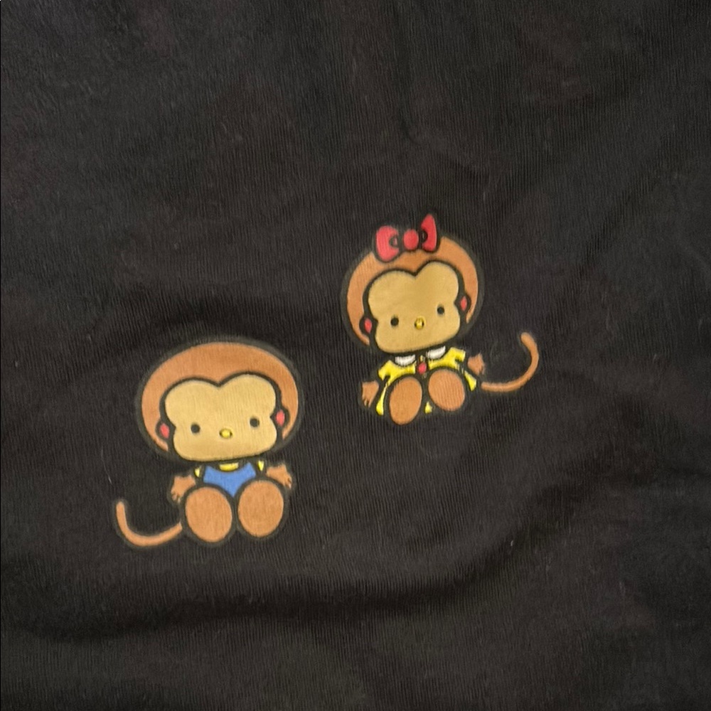 Levi's X Hello Kitty T-Shirt (Girls XL) - Picture 4 of 5